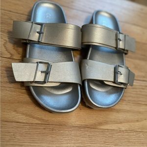 {CCOCCI} gold platinum Buckle Slide Sandals 6.5 new